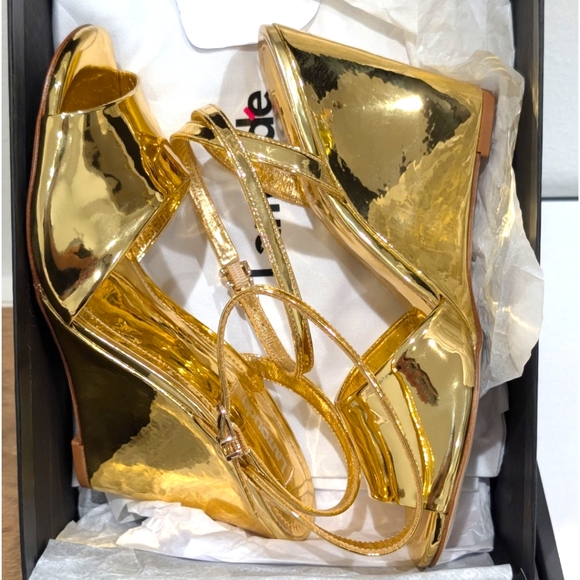 NIB Larroudé Yves Wedge In Gold Specchio - Picture 10 of 16